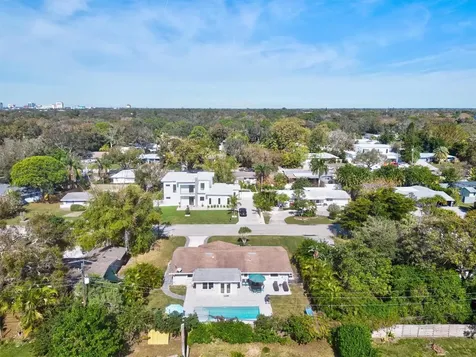 2572 Jefferson Circle Sarasota FL 34239