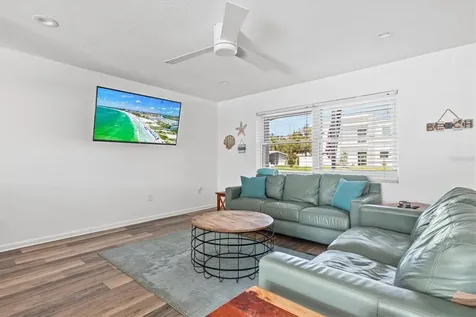2572 Jefferson Circle Sarasota FL 34239