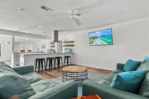 2572 Jefferson Circle Sarasota FL 34239