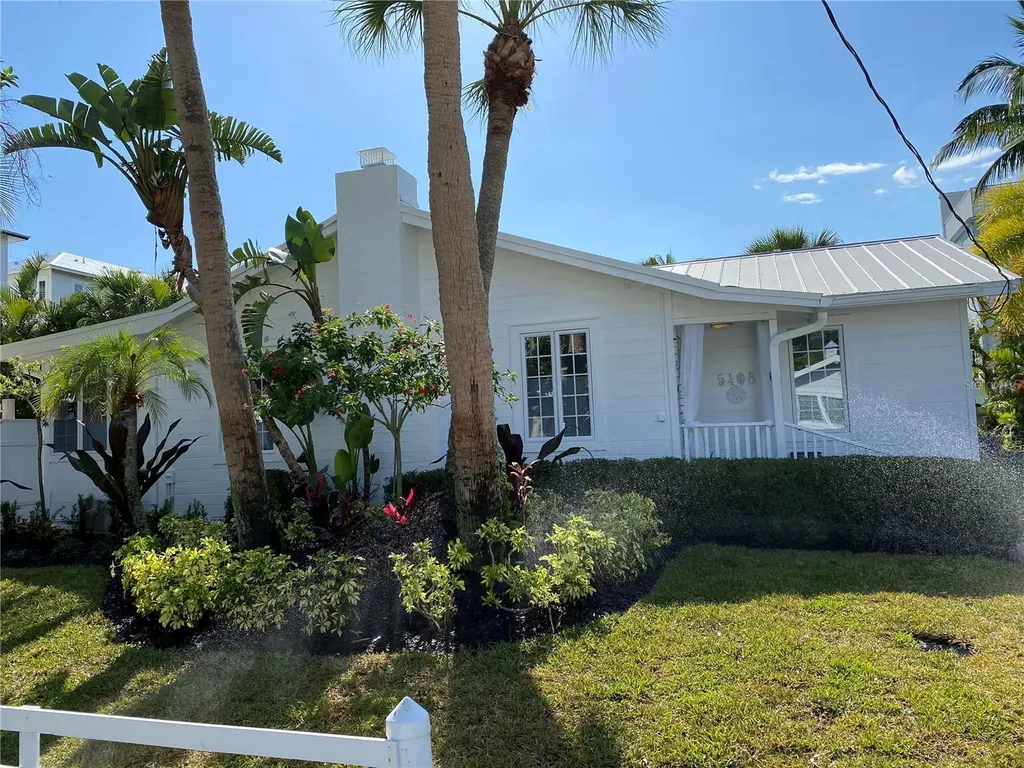 5408 Plaza Des Las Palmas Sarasota FL 34242