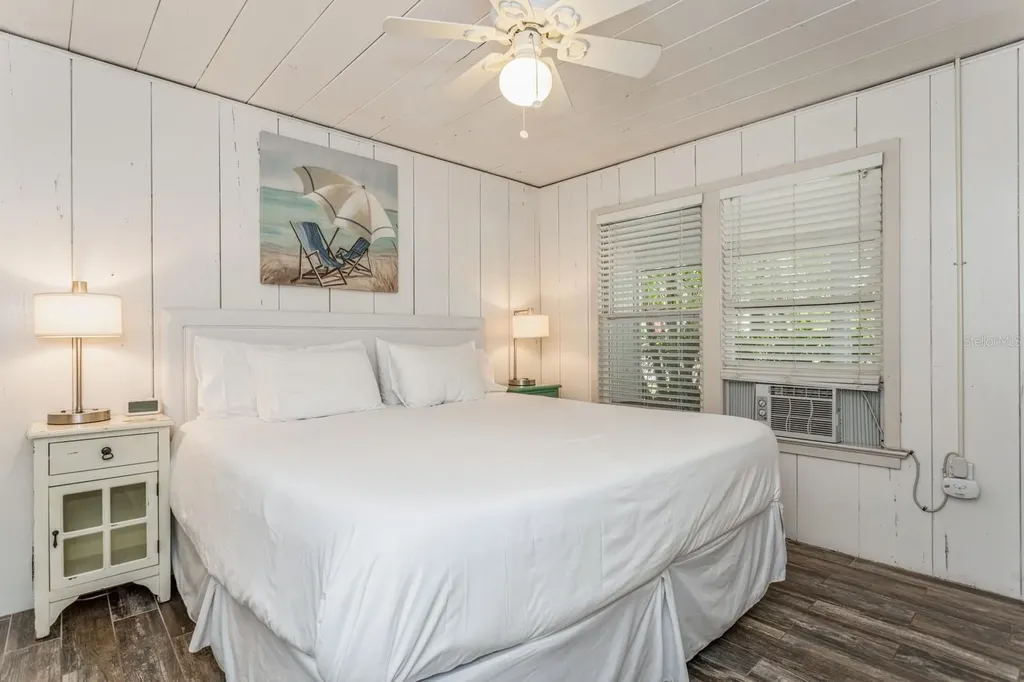 5408 Plaza Des Las Palmas Sarasota FL 34242