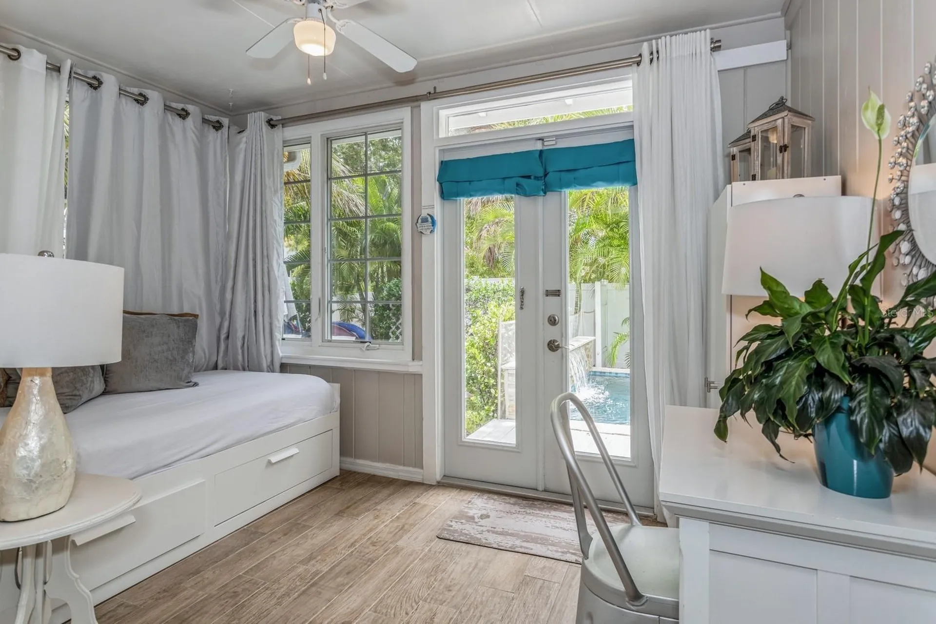 5408 Plaza Des Las Palmas Sarasota FL 34242