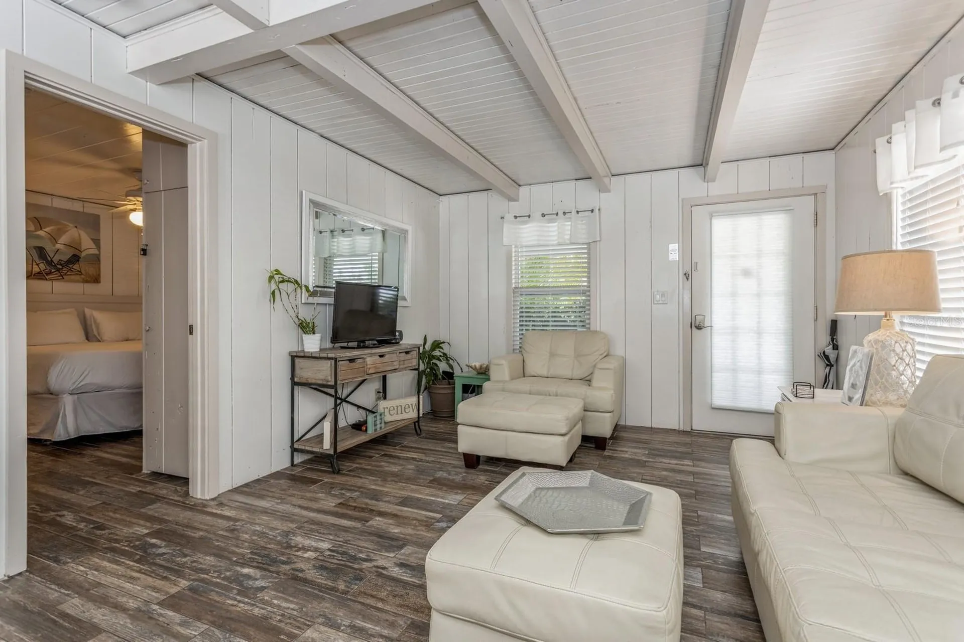 5408 Plaza Des Las Palmas Sarasota FL 34242