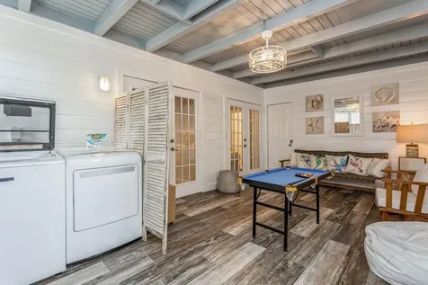 5408 Plaza Des Las Palmas Sarasota FL 34242