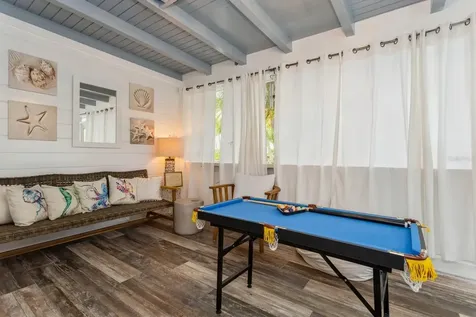 5408 Plaza Des Las Palmas Sarasota FL 34242