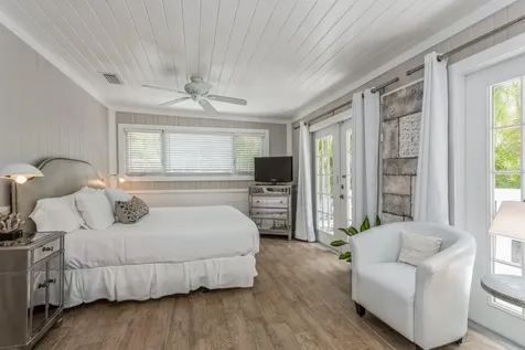 5408 Plaza Des Las Palmas Sarasota FL 34242