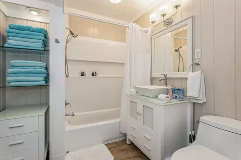 5408 Plaza Des Las Palmas Sarasota FL 34242