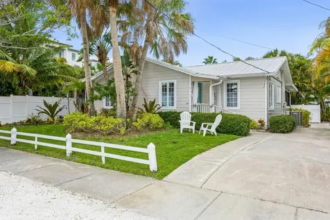 5408 Plaza Des Las Palmas Sarasota FL 34242
