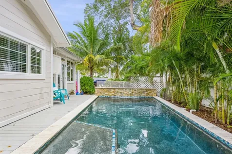 5408 Plaza Des Las Palmas Sarasota FL 34242