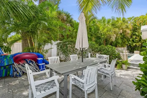 5408 Plaza Des Las Palmas Sarasota FL 34242