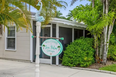 5408 Plaza Des Las Palmas Sarasota FL 34242