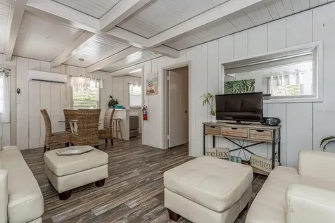 5408 Plaza Des Las Palmas Sarasota FL 34242