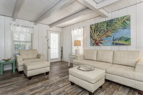 5408 Plaza Des Las Palmas Sarasota FL 34242