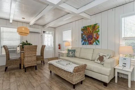5408 Plaza Des Las Palmas Sarasota FL 34242