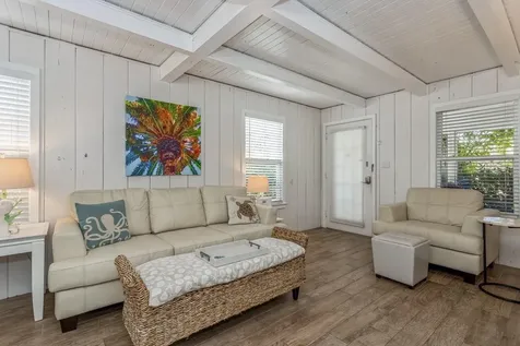 5408 Plaza Des Las Palmas Sarasota FL 34242