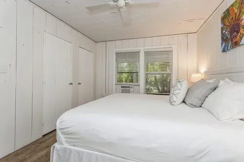 5408 Plaza Des Las Palmas Sarasota FL 34242