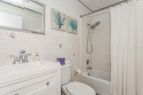 5408 Plaza Des Las Palmas Sarasota FL 34242