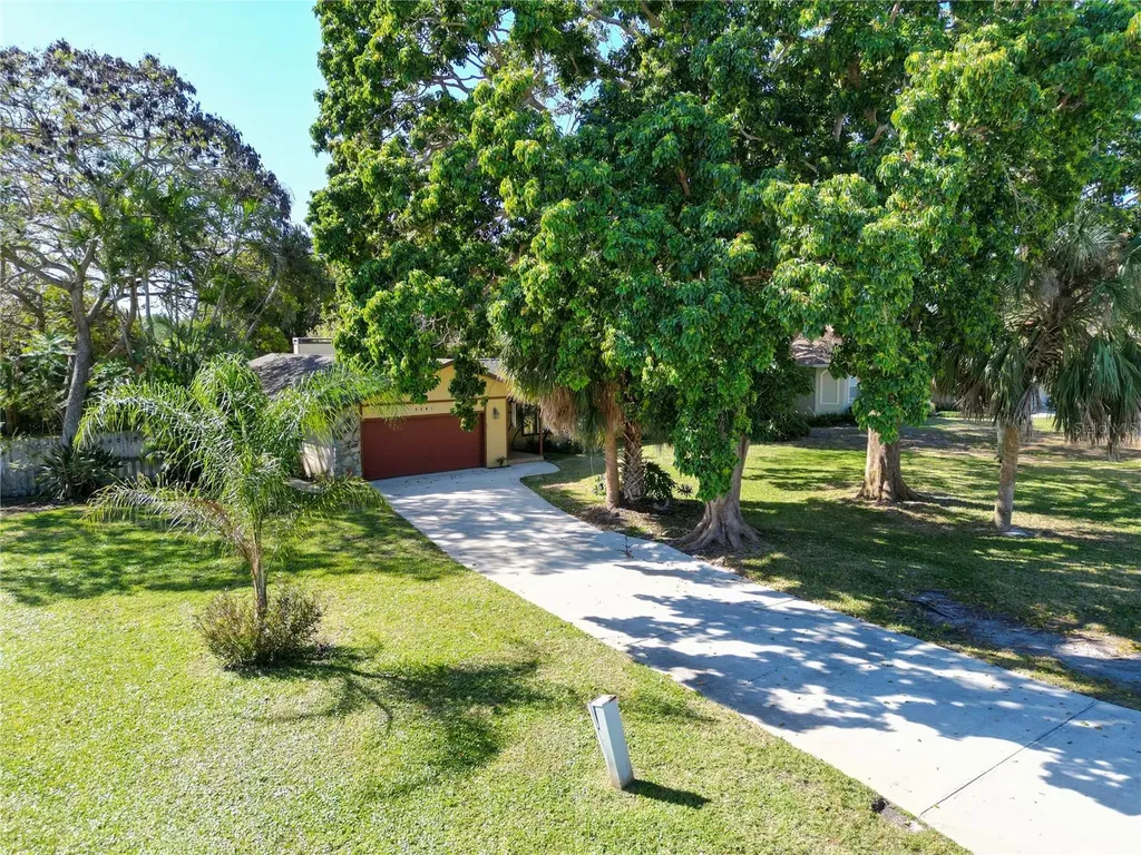 7803 15th Avenue NW Bradenton FL 34209