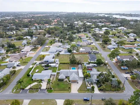 217 Blackburn Road Nokomis FL 34275