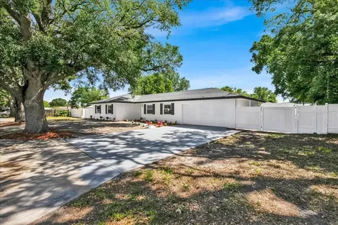 112 Byron Place Winter Haven FL 33884