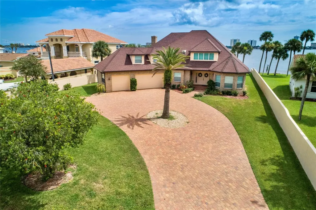 1827 S Palmetto Avenue South Daytona FL 32119