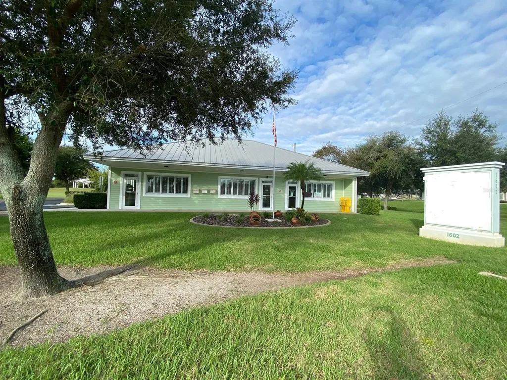 1602 S Ridgewood Avenue Edgewater FL 32132