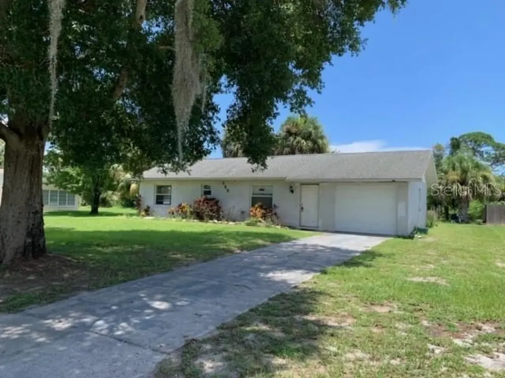 125 S Gaines Street Oak Hill FL 32759