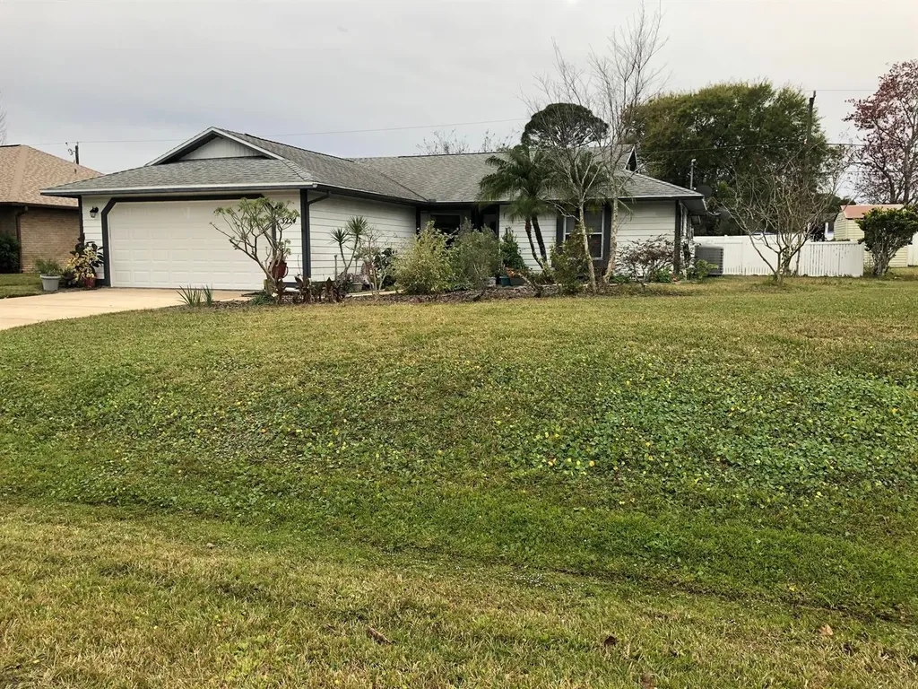 3224 Queen Palm Drive Edgewater FL 32141