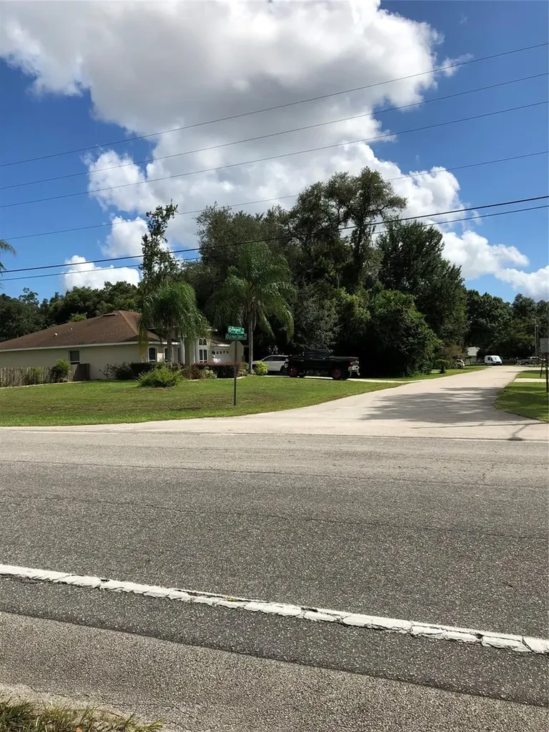 2949 Lake Helen Osteen Road Deltona FL 32738