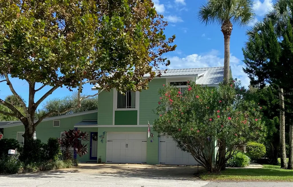 411 S Pine Street New Smyrna Beach FL 32169