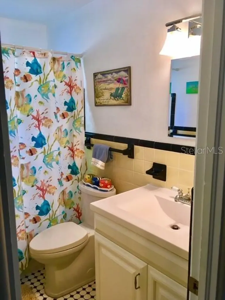 411 S Pine Street New Smyrna Beach FL 32169