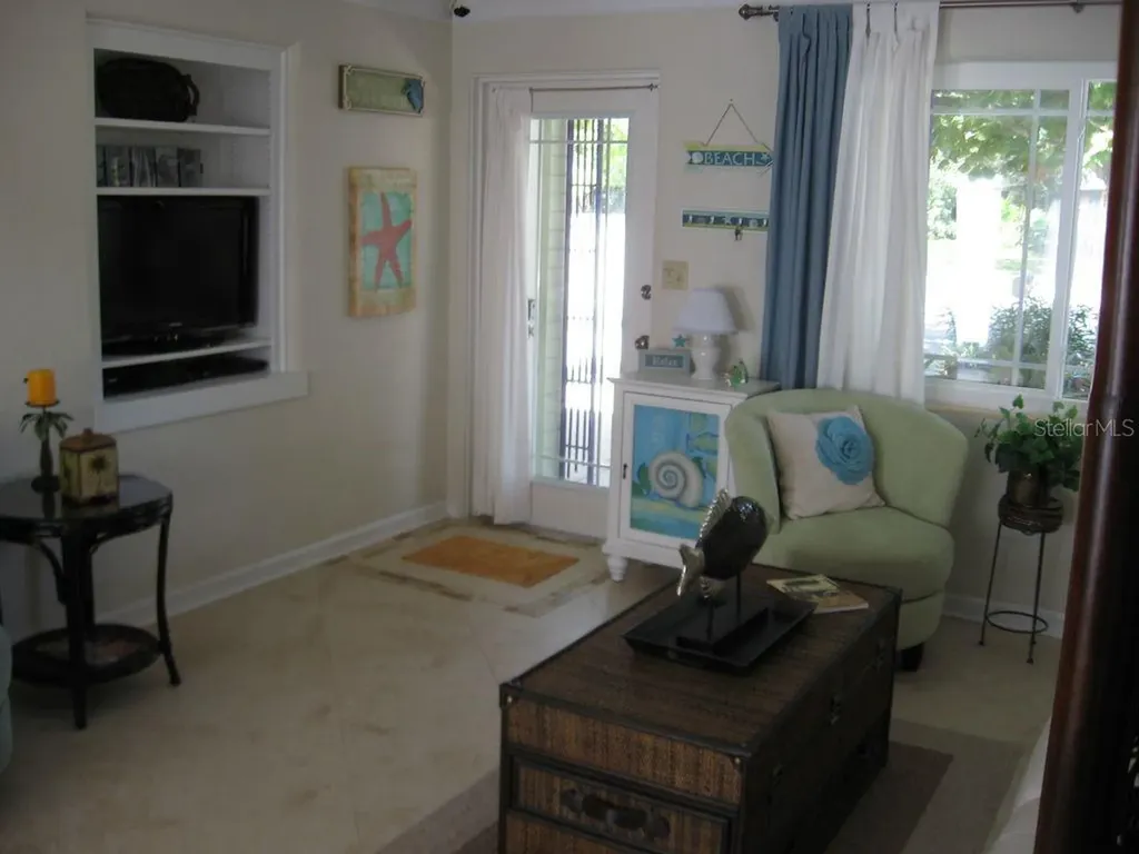 411 S Pine Street New Smyrna Beach FL 32169