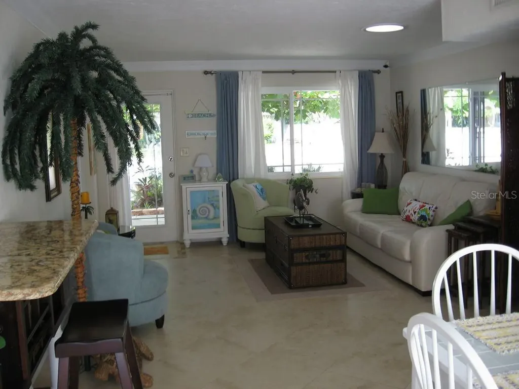 411 S Pine Street New Smyrna Beach FL 32169