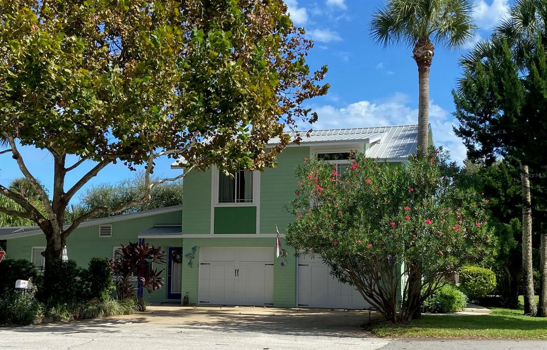 411 S Pine Street New Smyrna Beach FL 32169