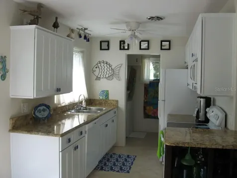 411 S Pine Street New Smyrna Beach FL 32169