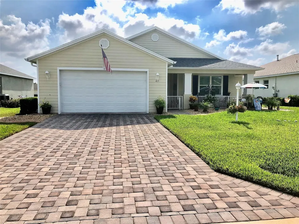 435 Eldora Drive Oak Hill FL 32759