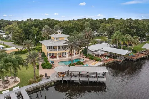 56230 Redbud Road Astor FL 32102