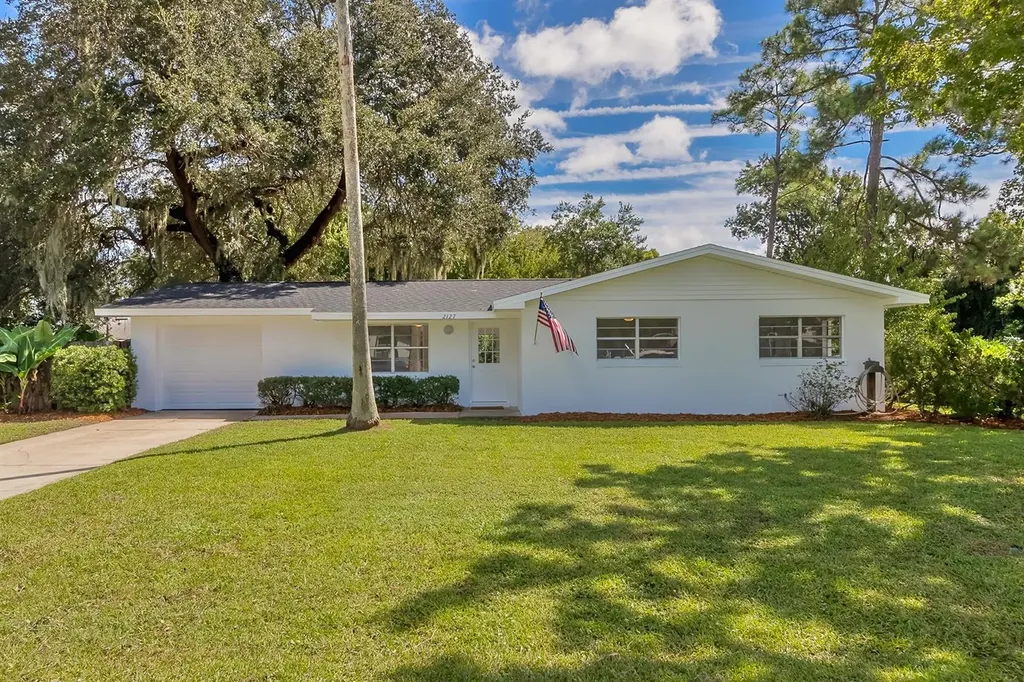 2127 Victory Palm Drive Edgewater FL 32141