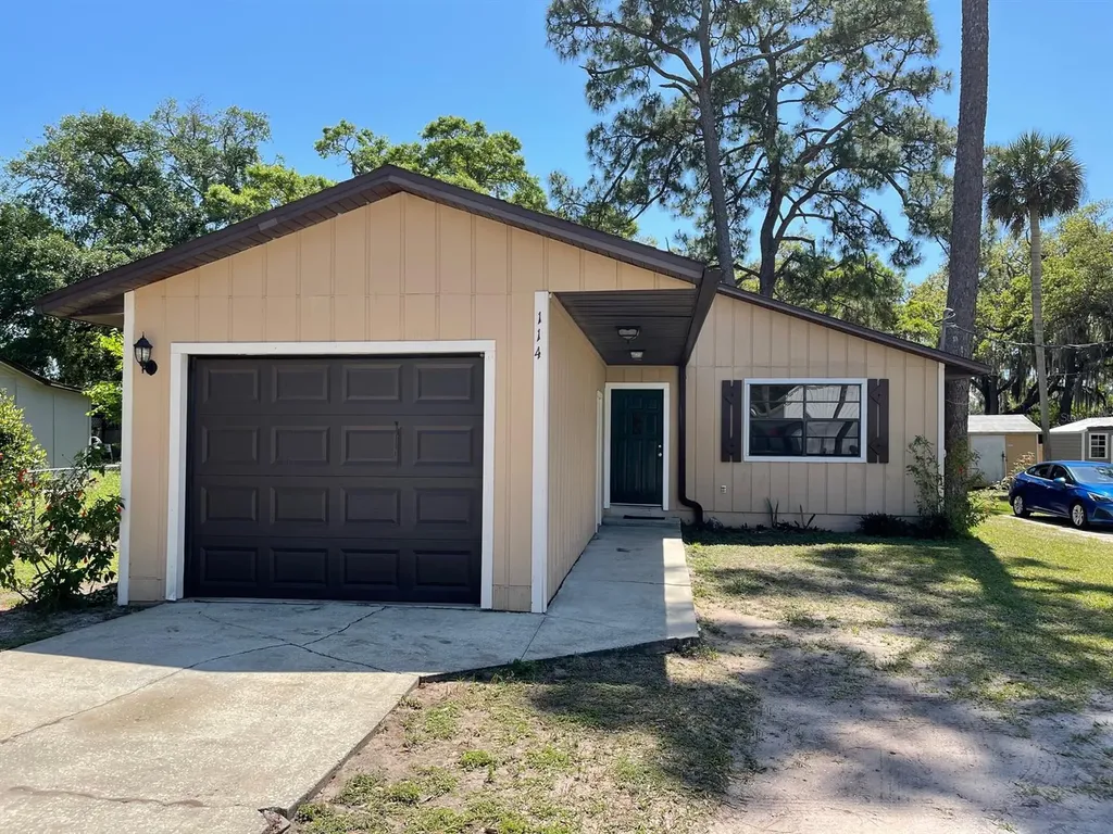 114 W Park Avenue Edgewater FL 32132