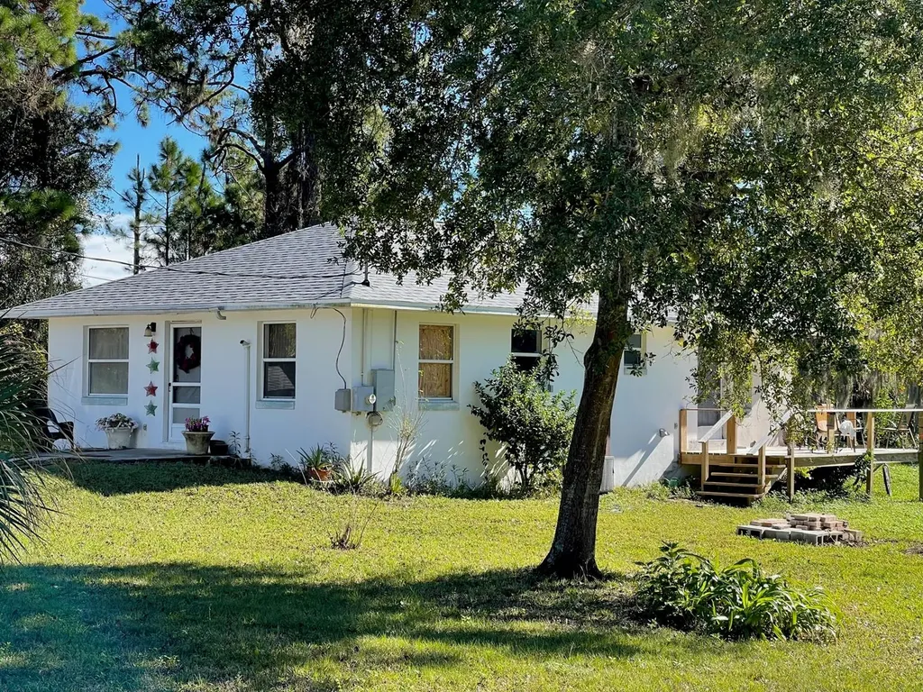 131 W Brooks Circle Oak Hill FL 32759