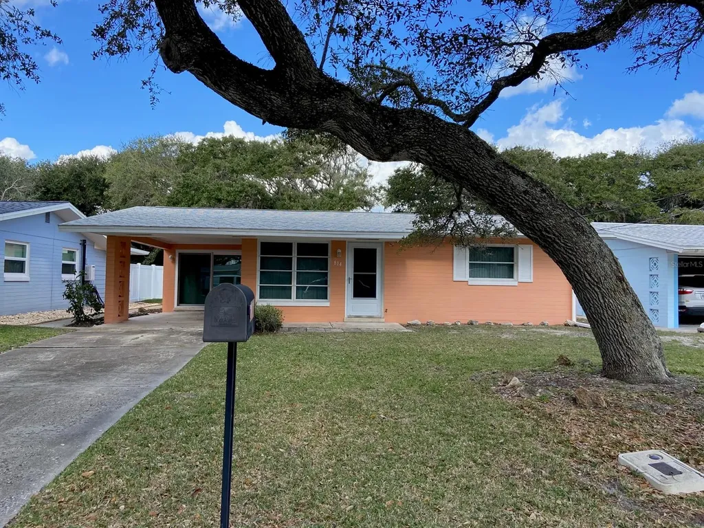 814 E 10th Avenue New Smyrna Beach FL 32169