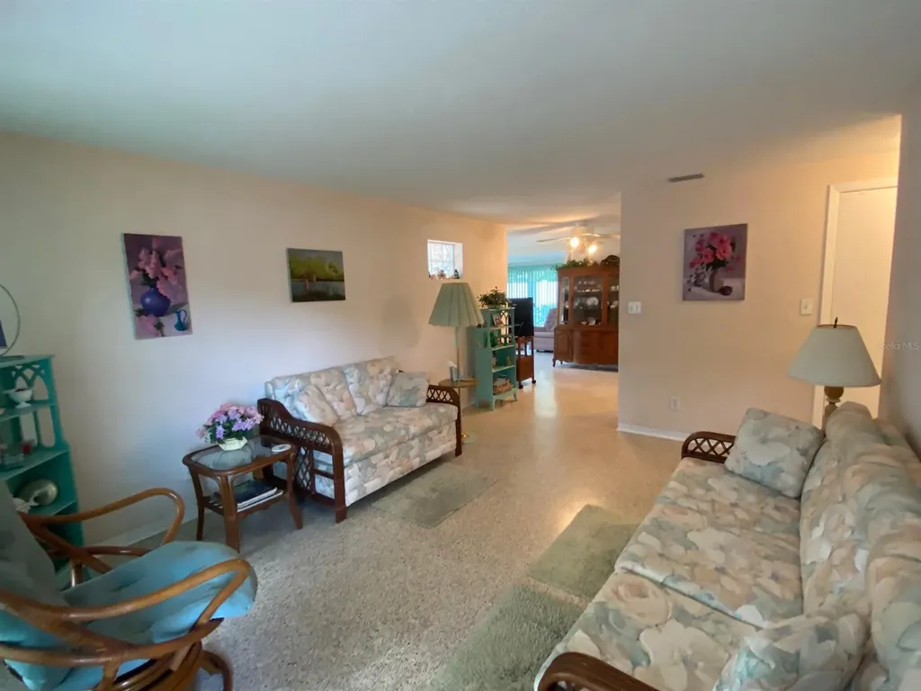 814 E 10th Avenue New Smyrna Beach FL 32169