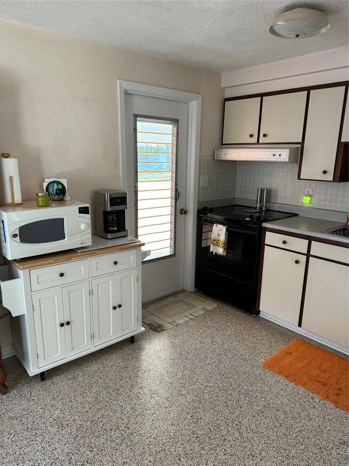 814 E 10th Avenue New Smyrna Beach FL 32169