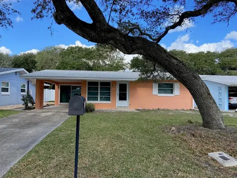 814 E 10th Avenue New Smyrna Beach FL 32169