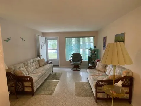 814 E 10th Avenue New Smyrna Beach FL 32169
