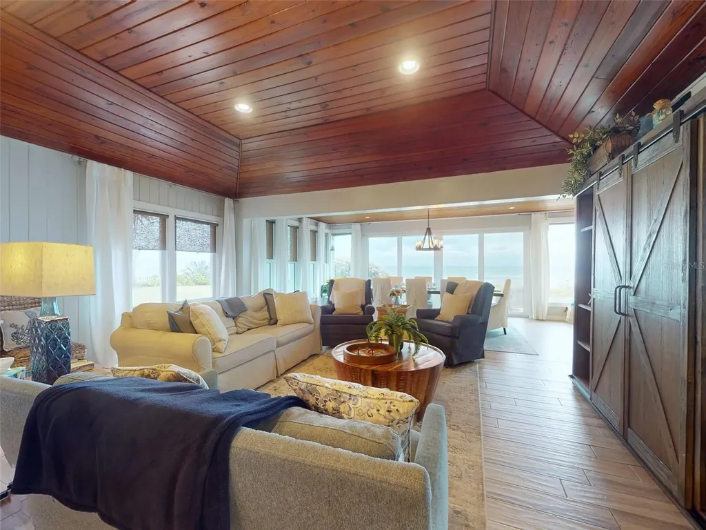 1011 Hill Street New Smyrna Beach FL 32169