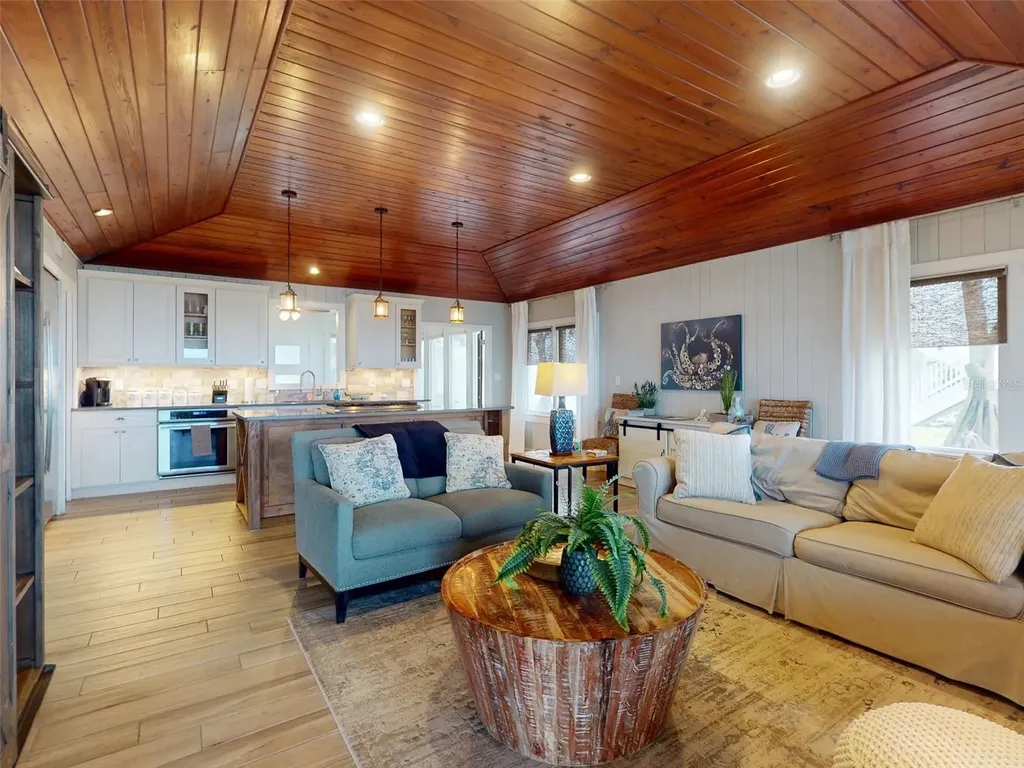 1011 Hill Street New Smyrna Beach FL 32169