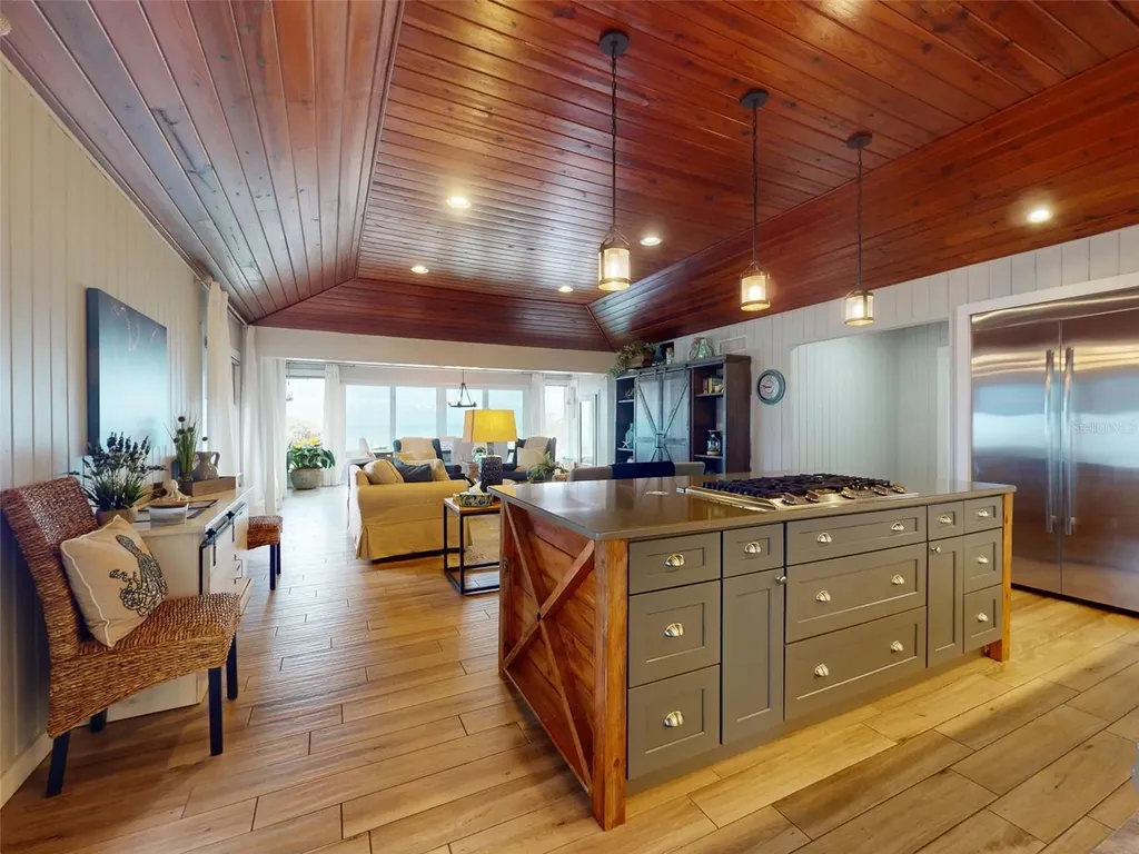 1011 Hill Street New Smyrna Beach FL 32169