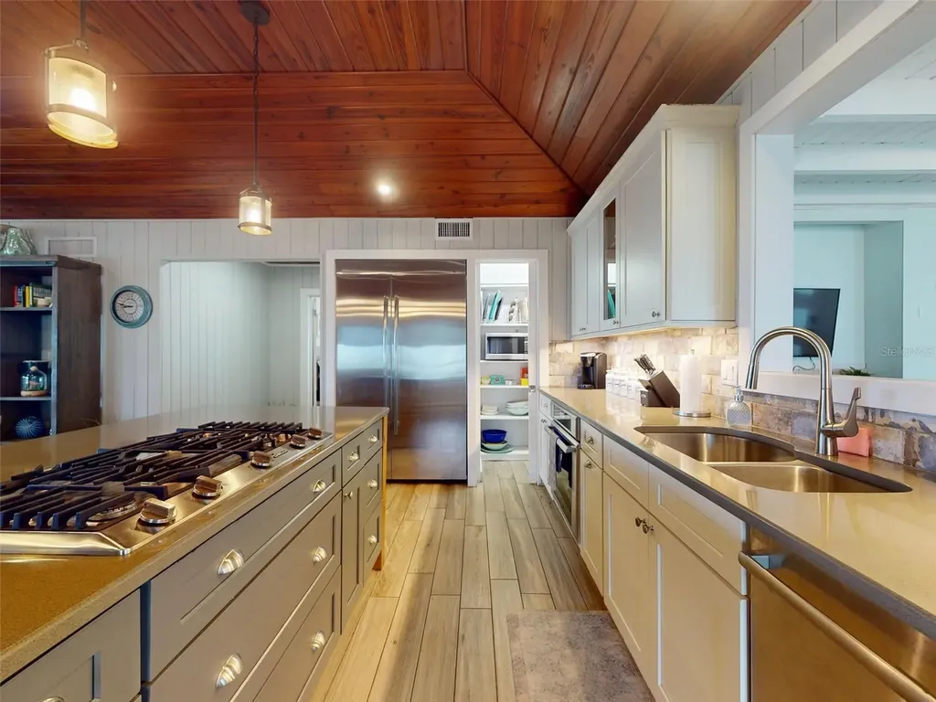 1011 Hill Street New Smyrna Beach FL 32169