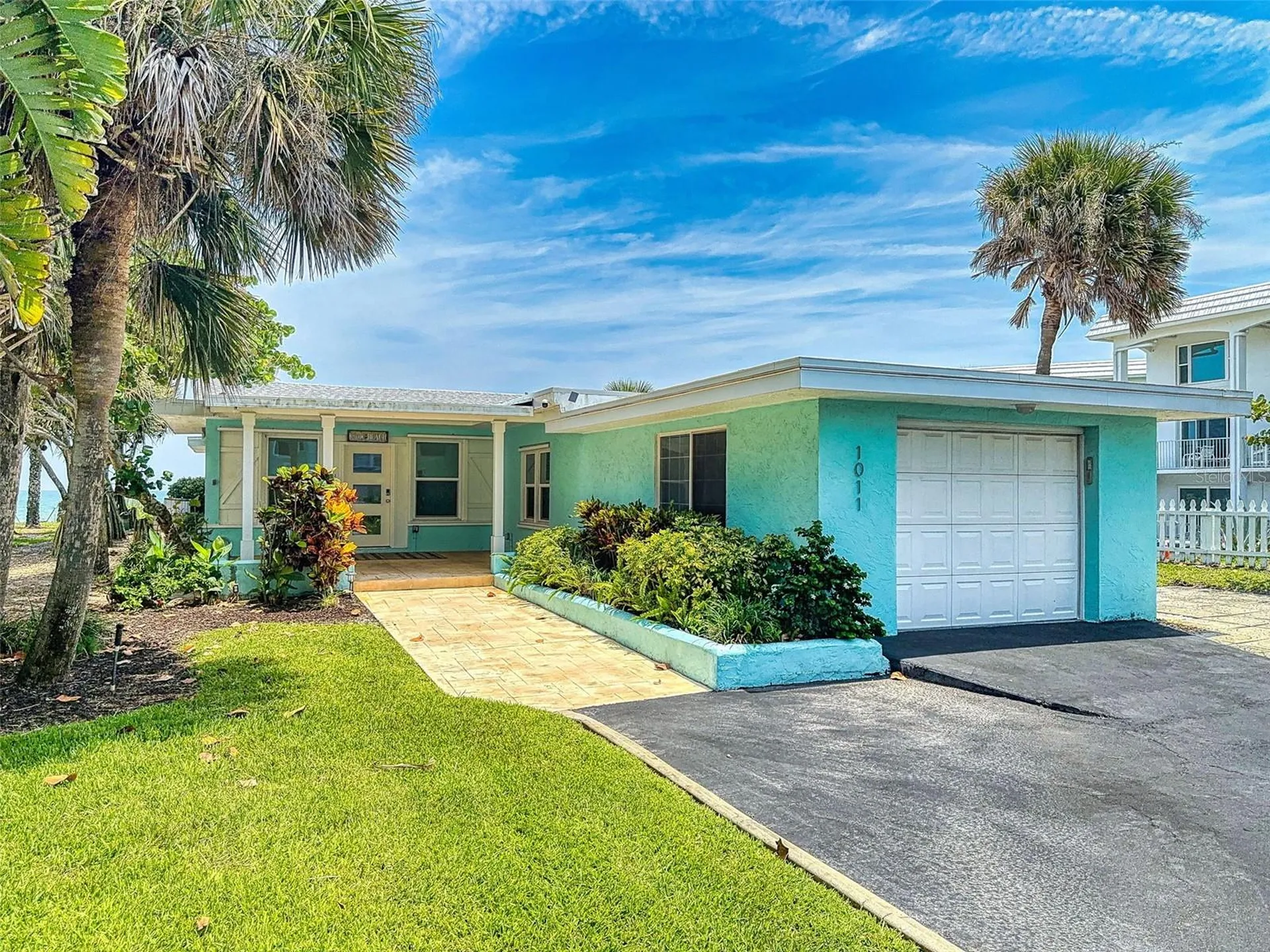 1011 Hill Street New Smyrna Beach FL 32169